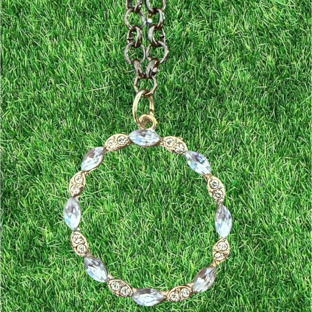 Elegant Gold and Silver Pendant Necklace